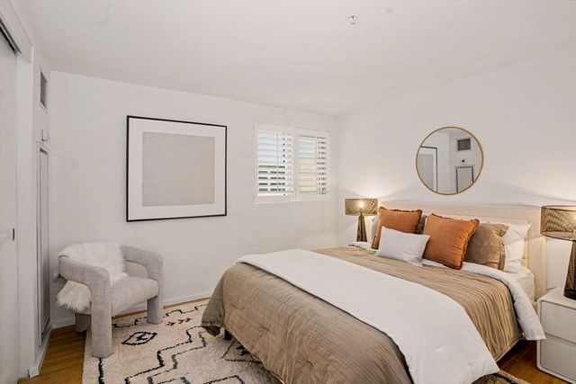 1 Earhart St 115, Cambridge, MA 02141