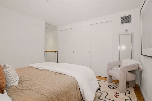 1 Earhart St 115, Cambridge, MA 02141