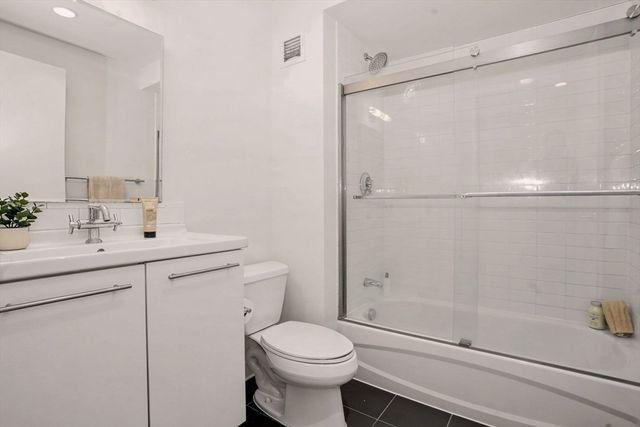 1 Earhart St 115, Cambridge, MA 02141