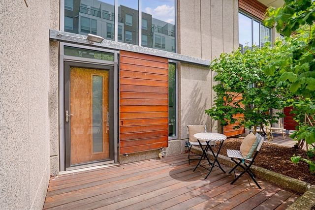1 Earhart St 115, Cambridge, MA 02141