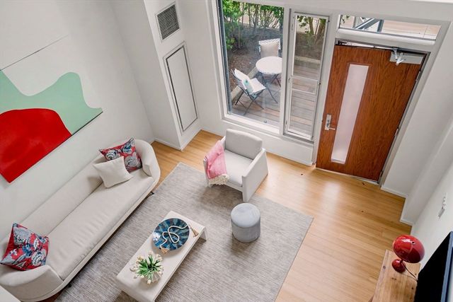 1 Earhart St 115, Cambridge, MA 02141
