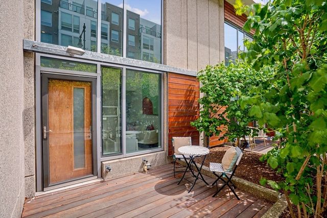1 Earhart St 115, Cambridge, MA 02141