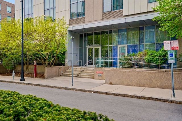 1 Earhart St 115, Cambridge, MA 02141