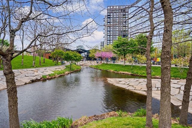 1 Earhart St 115, Cambridge, MA 02141