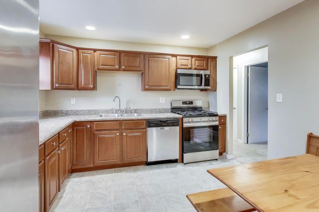 816 E 39th Lane, Griffith, IN 46319