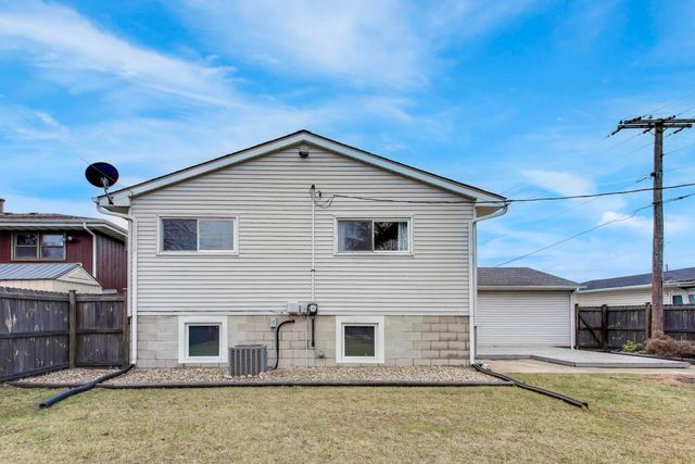 816 E 39th Lane, Griffith, IN 46319