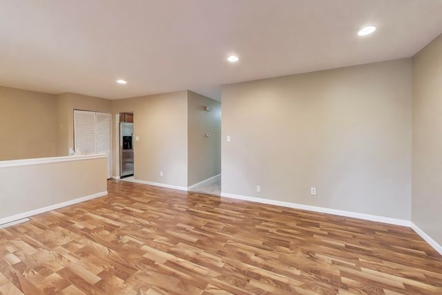 816 E 39th Lane, Griffith, IN 46319