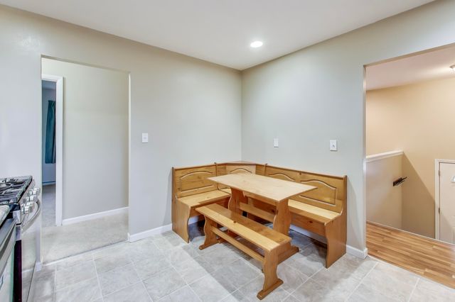 816 E 39th Lane, Griffith, IN 46319