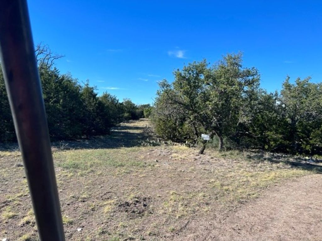 Image 5 of property listing at 400 NE Live Oak Drive, Menard, TX 76859