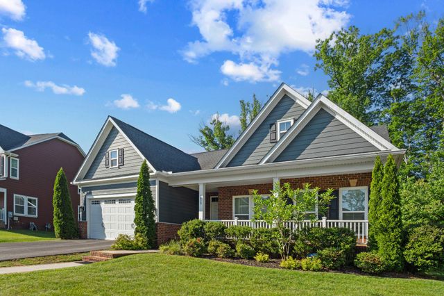 2629 CROSSVINE DR, Dumfries, VA 22026