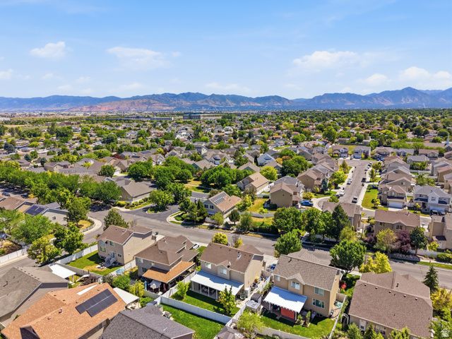 3230 S SUMMER TRAIL DR, West Valley City, UT 84120