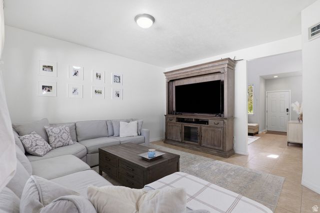 3230 S SUMMER TRAIL DR, West Valley City, UT 84120