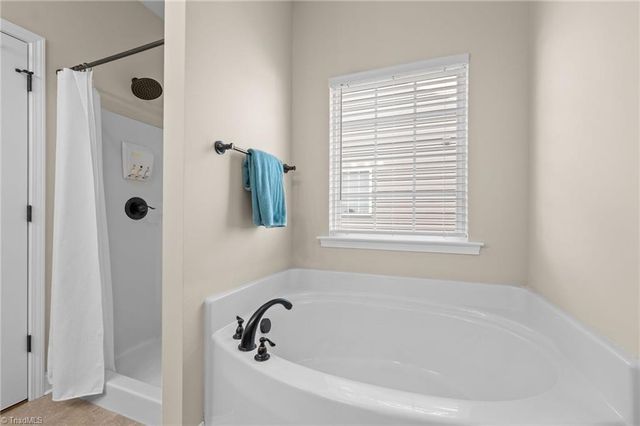 1435 Land Grove Drive, Kernersville, NC 27284