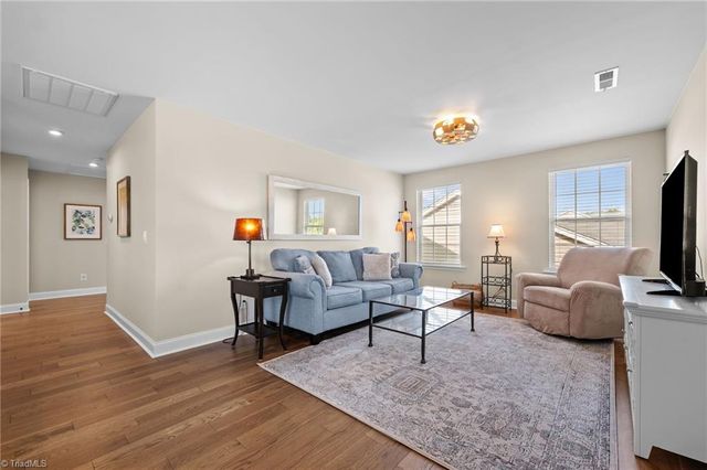 1435 Land Grove Drive, Kernersville, NC 27284
