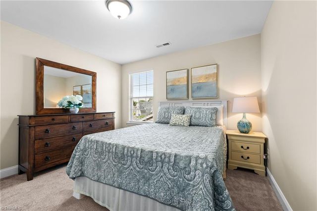 1435 Land Grove Drive, Kernersville, NC 27284