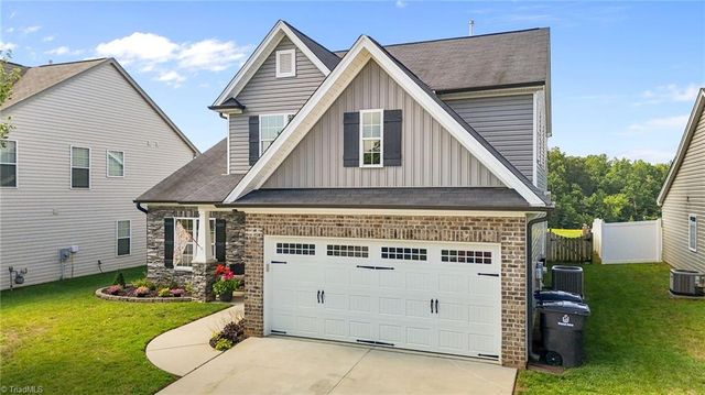 1435 Land Grove Drive, Kernersville, NC 27284