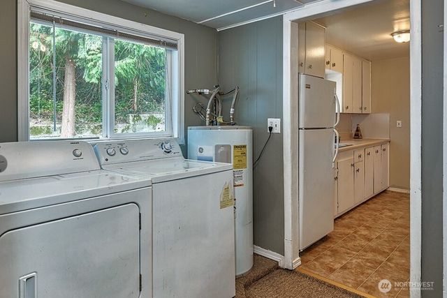 22910 Edmonds Way, Edmonds, WA 98020