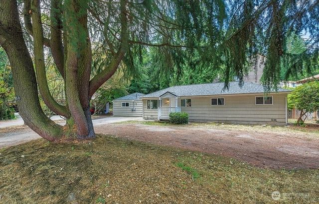 22910 Edmonds Way, Edmonds, WA 98020