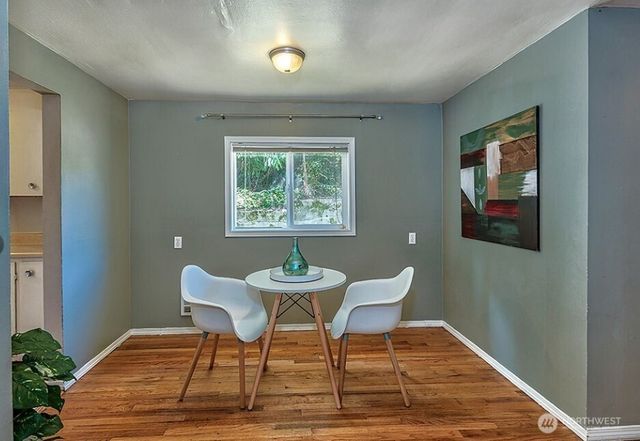 22910 Edmonds Way, Edmonds, WA 98020