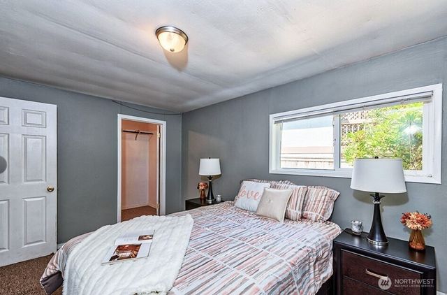 22910 Edmonds Way, Edmonds, WA 98020