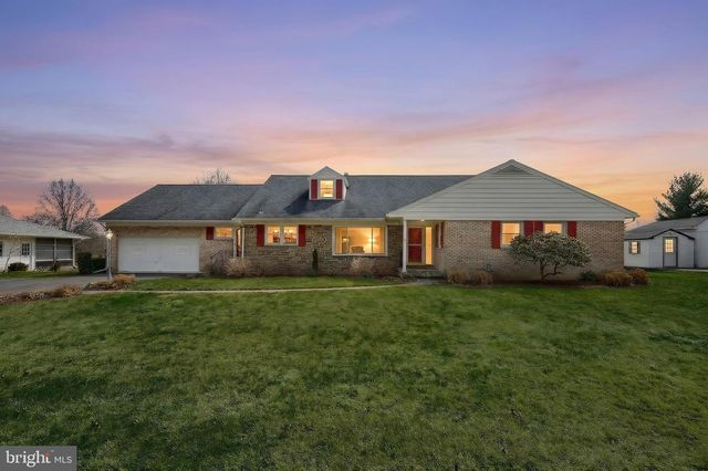 290 COUNTRY CLUB LN, Gettysburg, PA 17325
