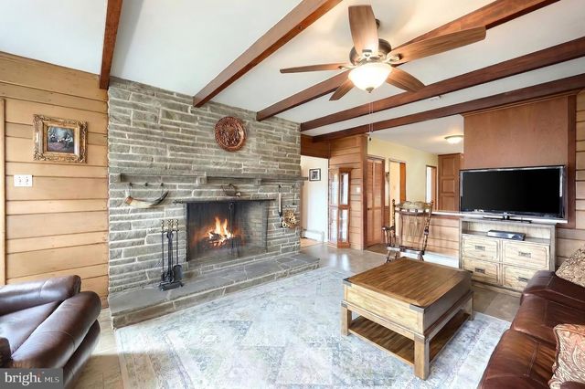 290 COUNTRY CLUB LN, Gettysburg, PA 17325