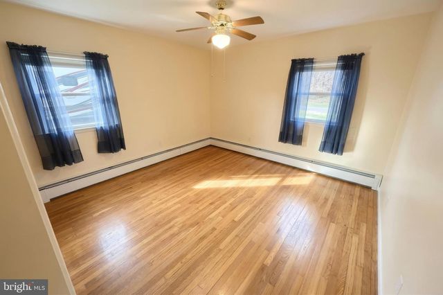290 COUNTRY CLUB LN, Gettysburg, PA 17325