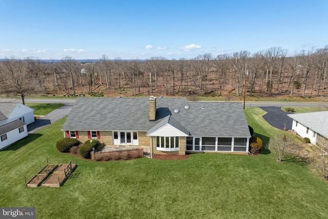 290 COUNTRY CLUB LN, Gettysburg, PA 17325