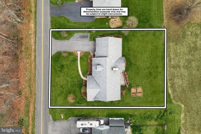 290 COUNTRY CLUB LN, Gettysburg, PA 17325