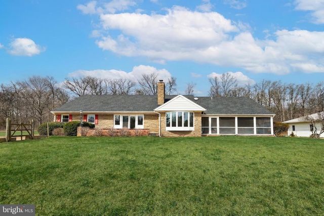 290 COUNTRY CLUB LN, Gettysburg, PA 17325