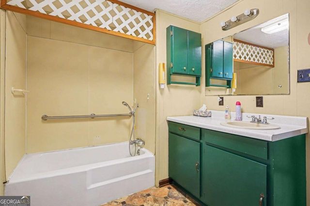 123 Cowan Road, Covington, GA 30016