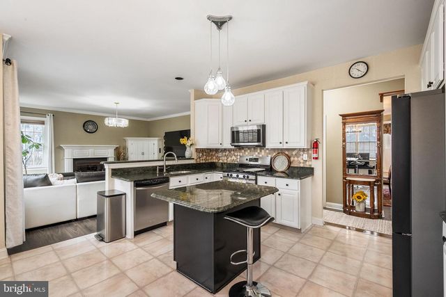 3 MILBURNE LANE, Robbinsville, NJ 08691