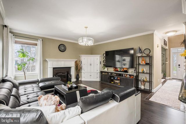 3 MILBURNE LANE, Robbinsville, NJ 08691