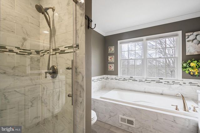 3 MILBURNE LANE, Robbinsville, NJ 08691