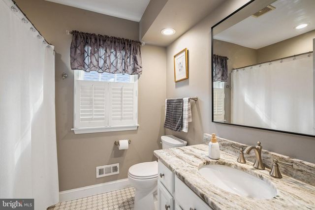 3 MILBURNE LANE, Robbinsville, NJ 08691