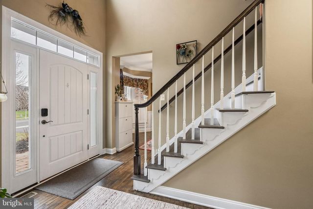 3 MILBURNE LANE, Robbinsville, NJ 08691