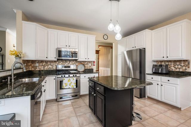 3 MILBURNE LANE, Robbinsville, NJ 08691