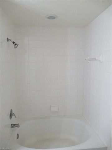 7935 Preserve CIR 413, Naples, FL 34119