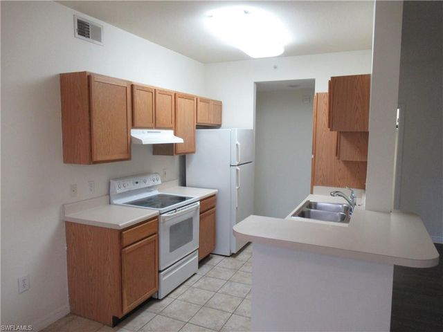 7935 Preserve CIR 413, Naples, FL 34119