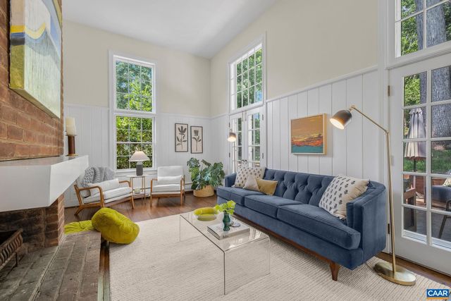 1721 YORKTOWN DR, Charlottesville, VA 22901