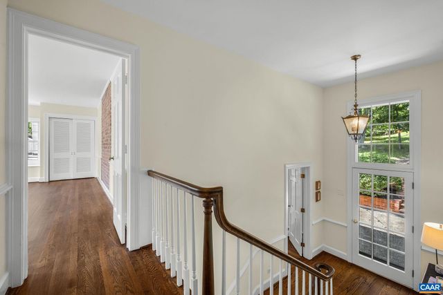 1721 YORKTOWN DR, Charlottesville, VA 22901