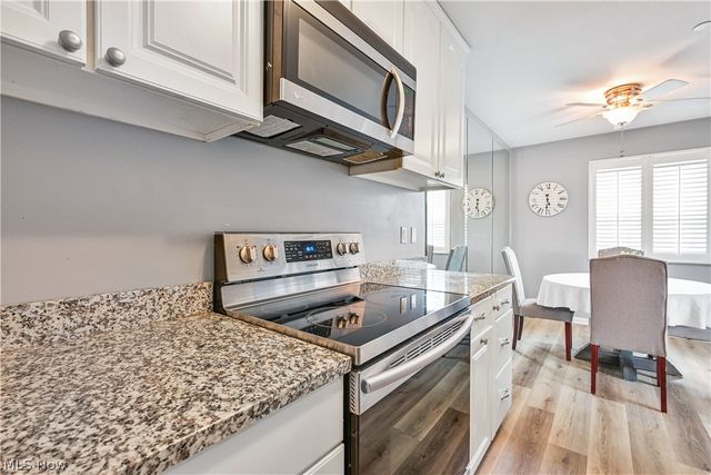 2885 Pease Drive 127, Rocky River, OH 44116