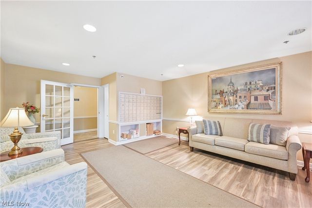 2885 Pease Drive 127, Rocky River, OH 44116