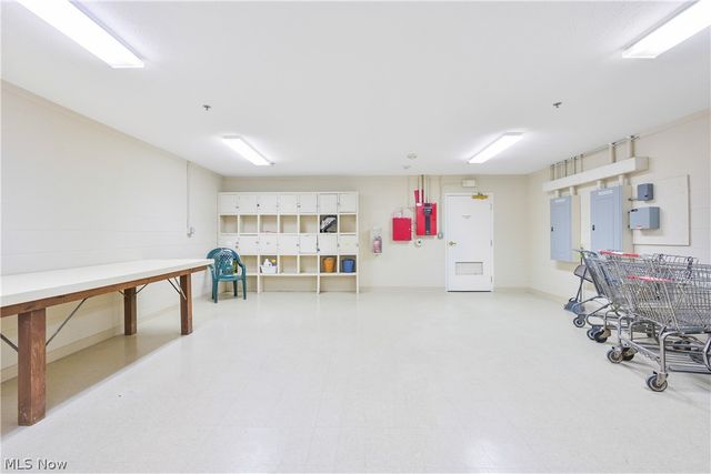2885 Pease Drive 127, Rocky River, OH 44116