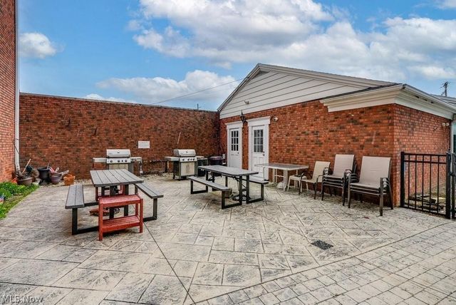 2885 Pease Drive 127, Rocky River, OH 44116