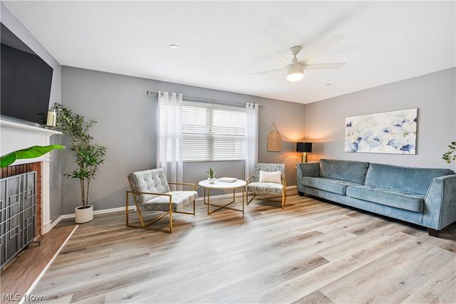 2885 Pease Drive 127, Rocky River, OH 44116