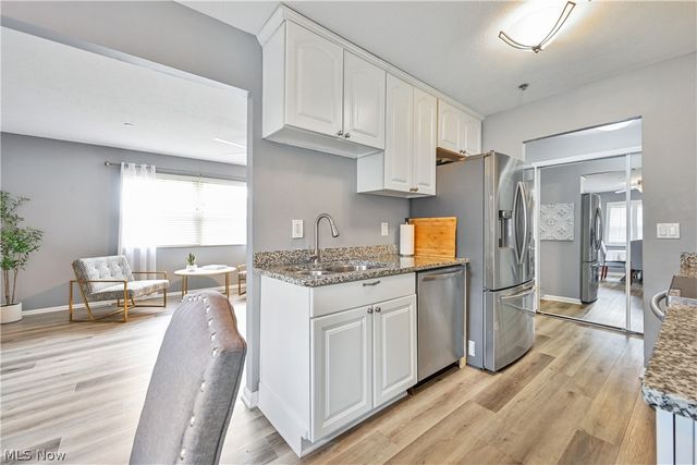 2885 Pease Drive 127, Rocky River, OH 44116