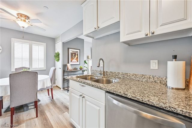 2885 Pease Drive 127, Rocky River, OH 44116