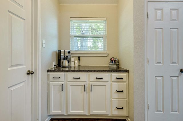 2985 Overland ST, Round Rock, TX 78681