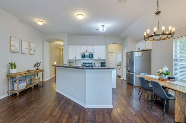 2985 Overland ST, Round Rock, TX 78681